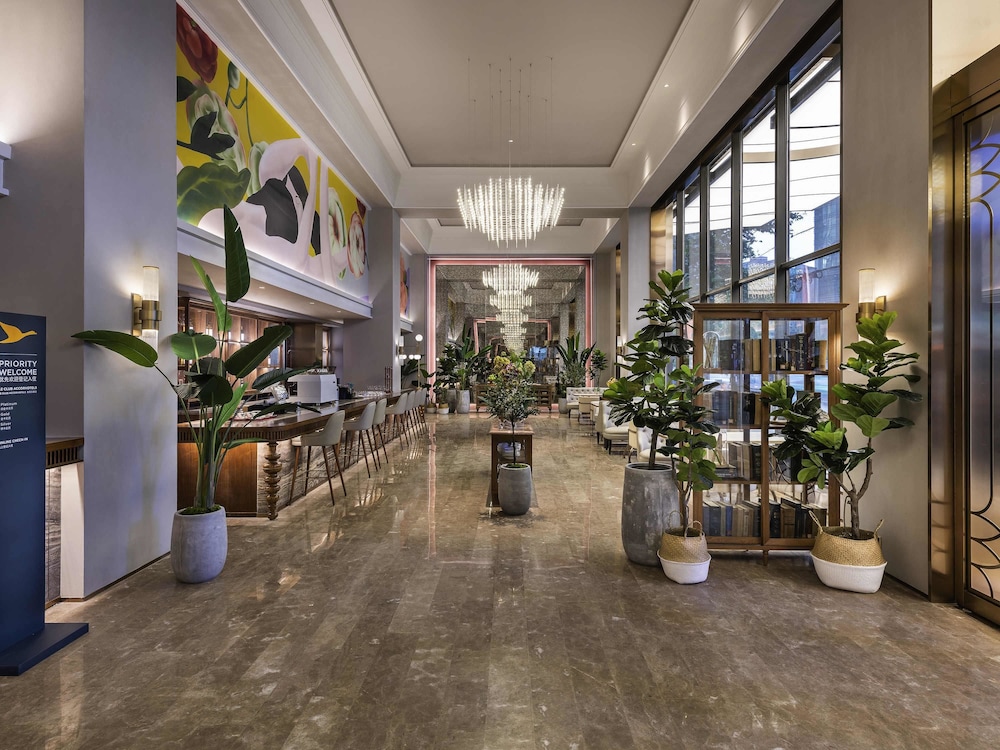 Mercure Chengdu Chunxi 33/65