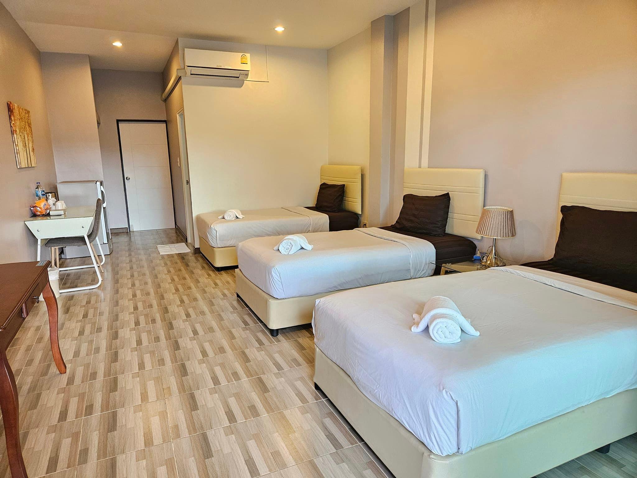 Deluxe, 3 Beds