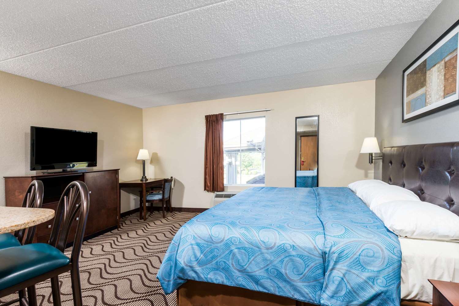 Super 8 by Wyndham Mars/Cranberry/Pittsburgh Area 5/13