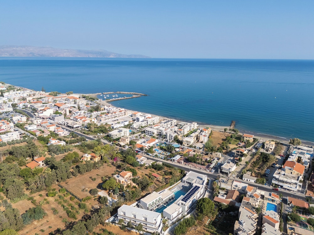 Phos Hotel - Adults Only 50/54