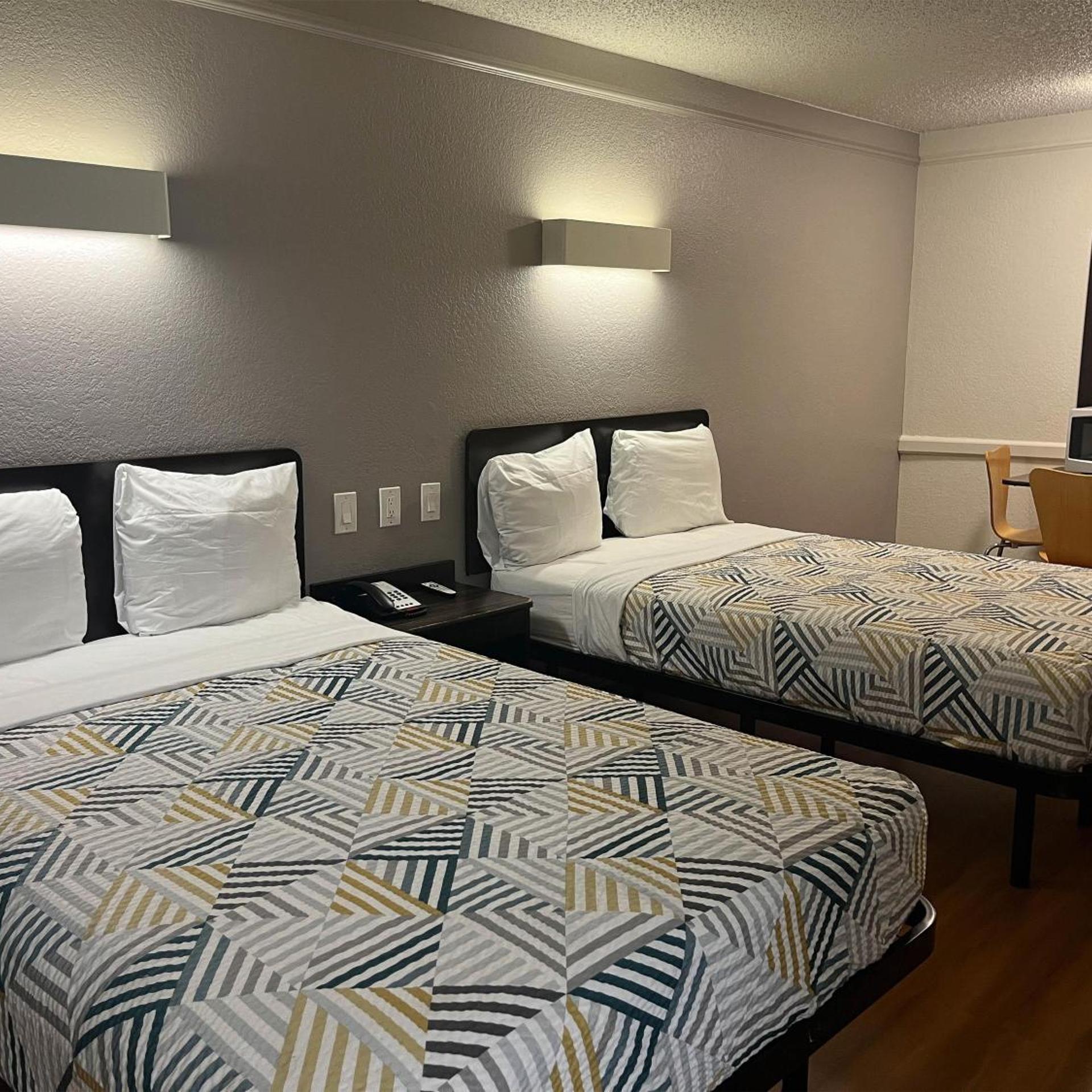 Studio6 Studio6 Suites Euless, TX – DFW West 25/48