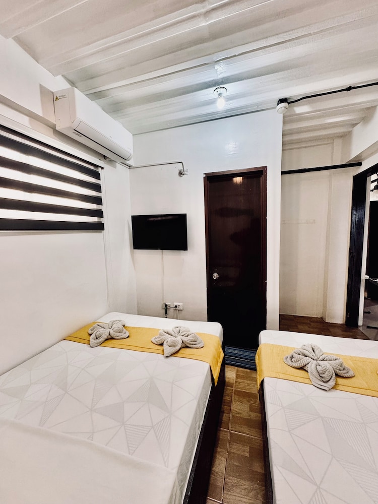 Wald s Place Boracay 6/24