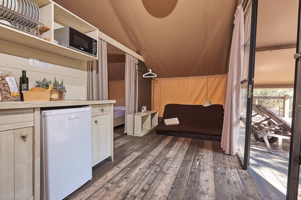 PARADU TUSCANY ECORESORT 16/86