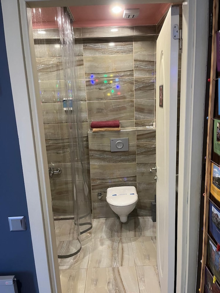 Marvel Suites - Adults Only 40/40