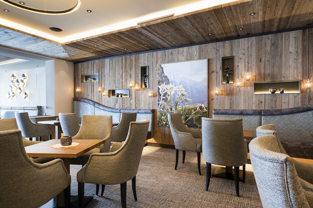 Almhof Hotel 40/48