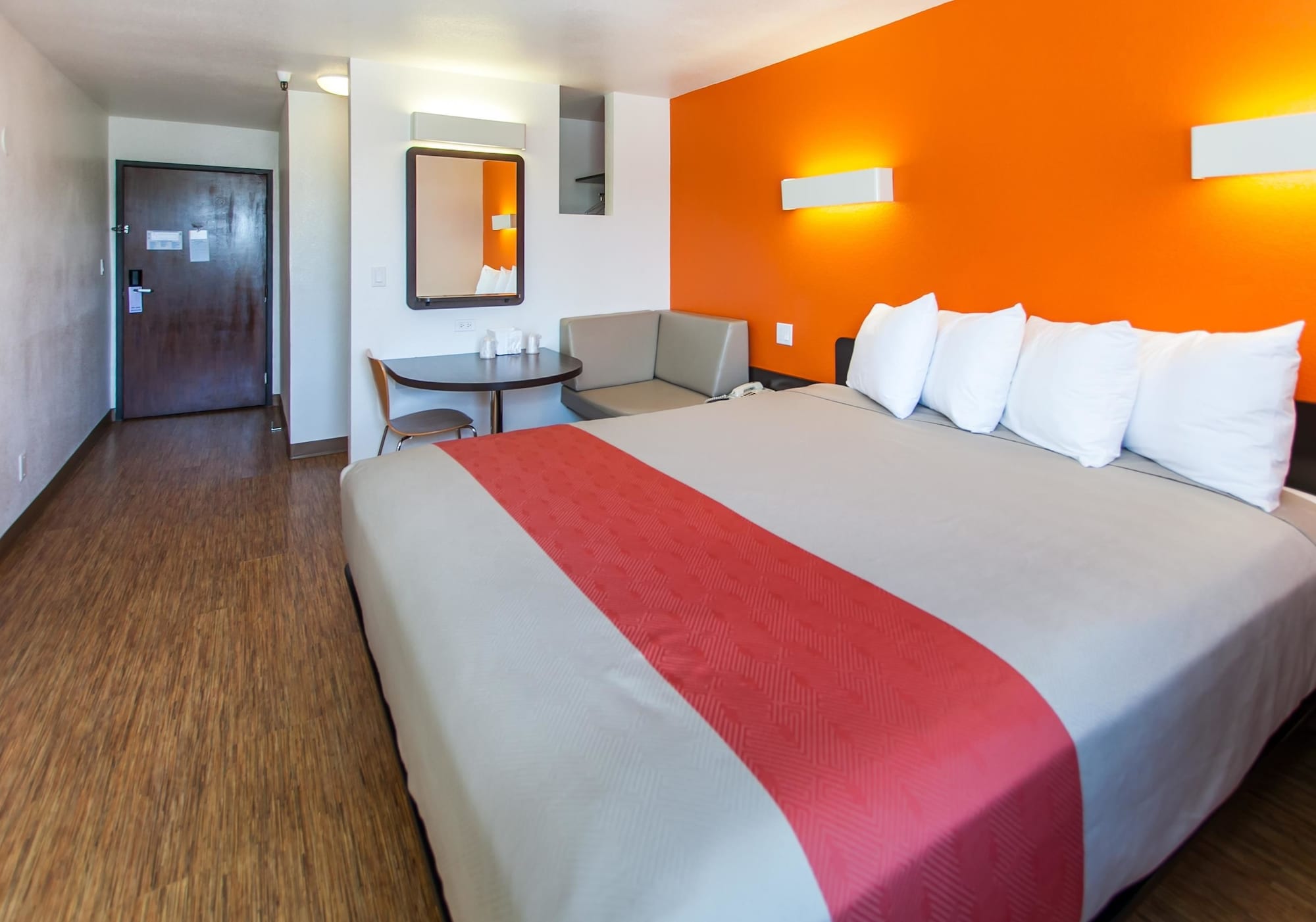 BASIC, KING BED