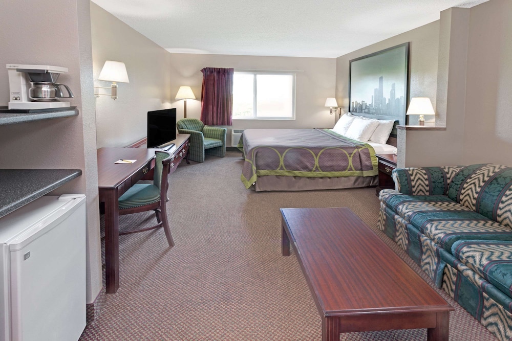 Super 8 by Wyndham Chicago O'Hare Airport 46/63