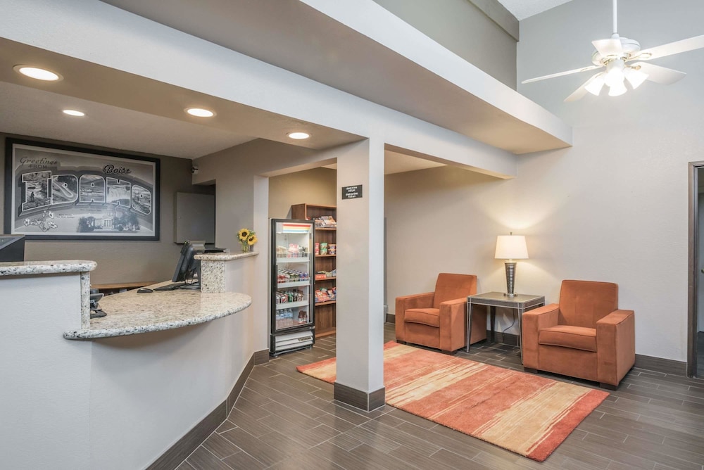 Super 8 By Wyndham Boise 25/29