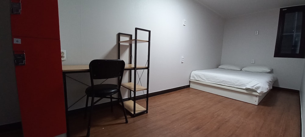 Kimchee Busan Downtown Guesthouse 16/51