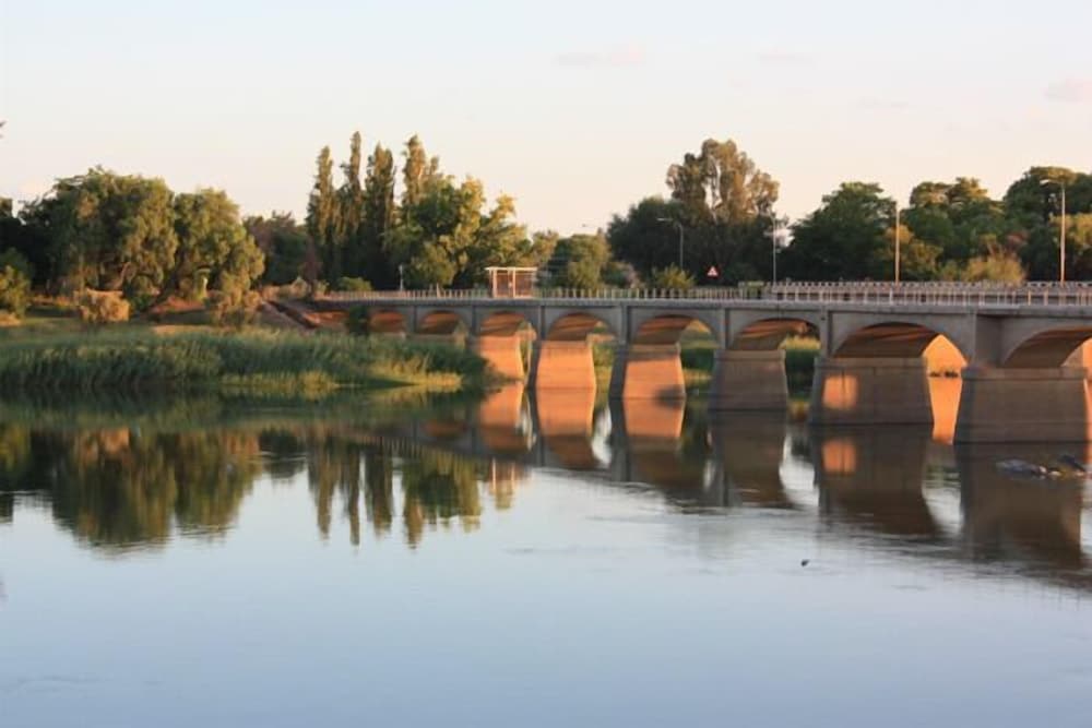 Belurana Collection River Manor 37/50