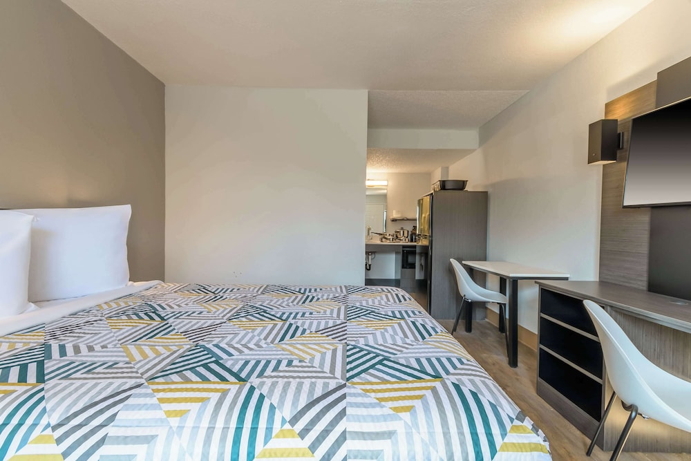 Studio6 Hayward, CA – Silicon Valley Gateway 15/33