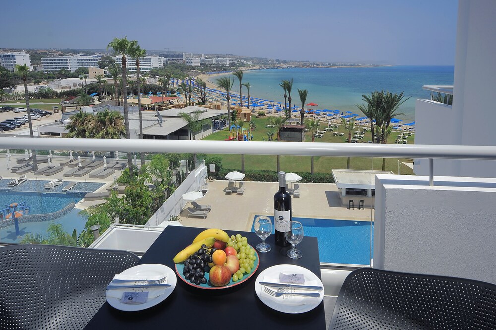 Okeanos Beach Boutique Hotel 23/39