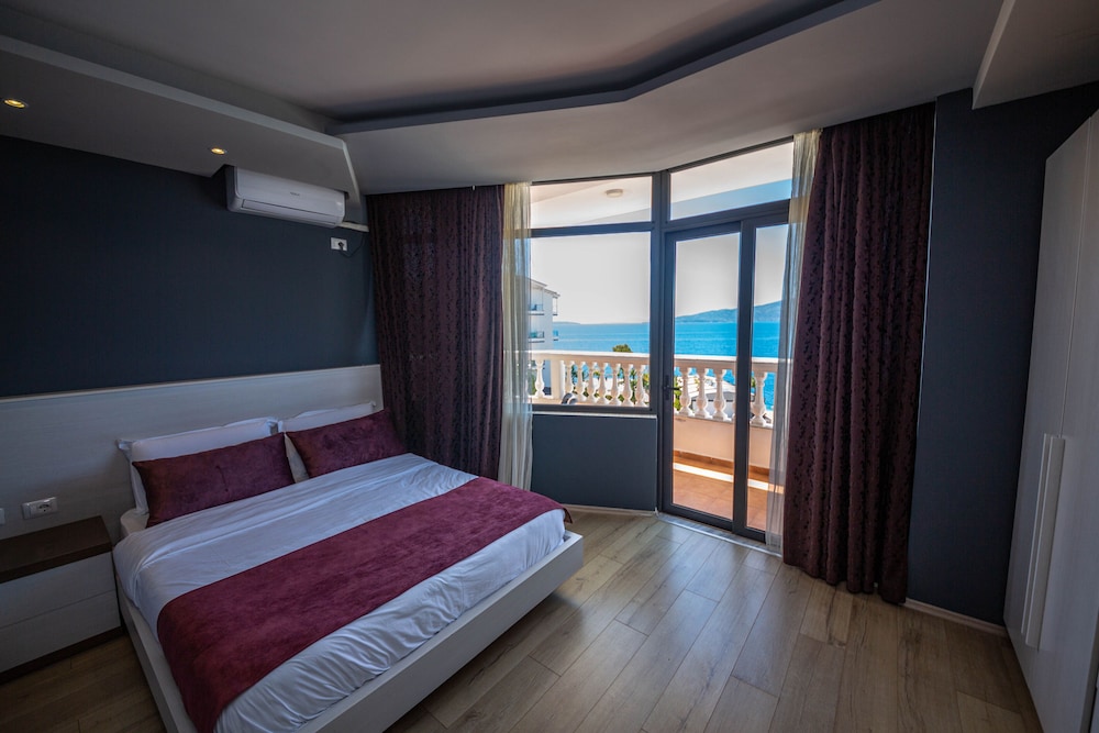 Hotel Apollon 11/64