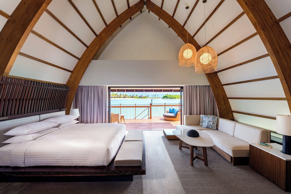 Bure, Villa, King Bed, Lagoon Front, Lagoon View, Balcony