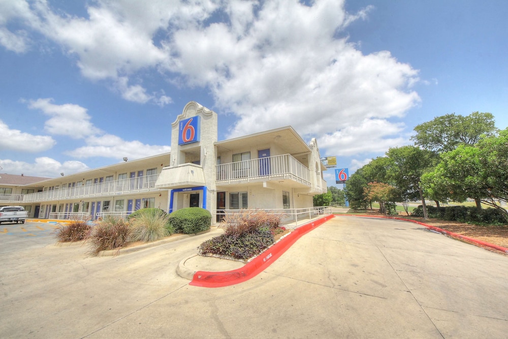 Motel6 San Antonio, TX - Six Flags Fiesta TX/La Cantera Area 31/44