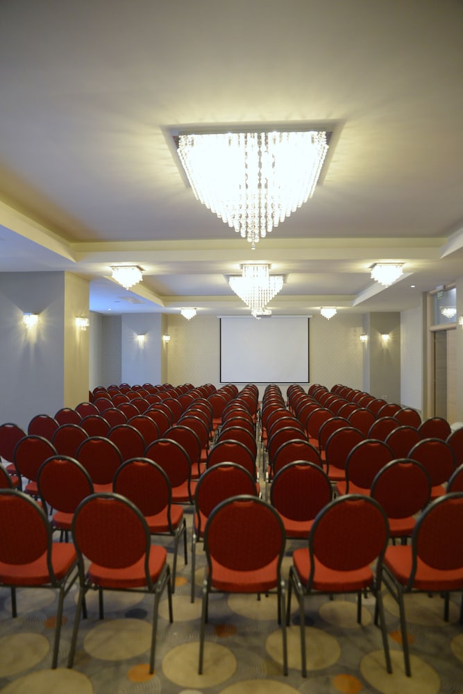 Ramada by Wyndham Constanta 45/51
