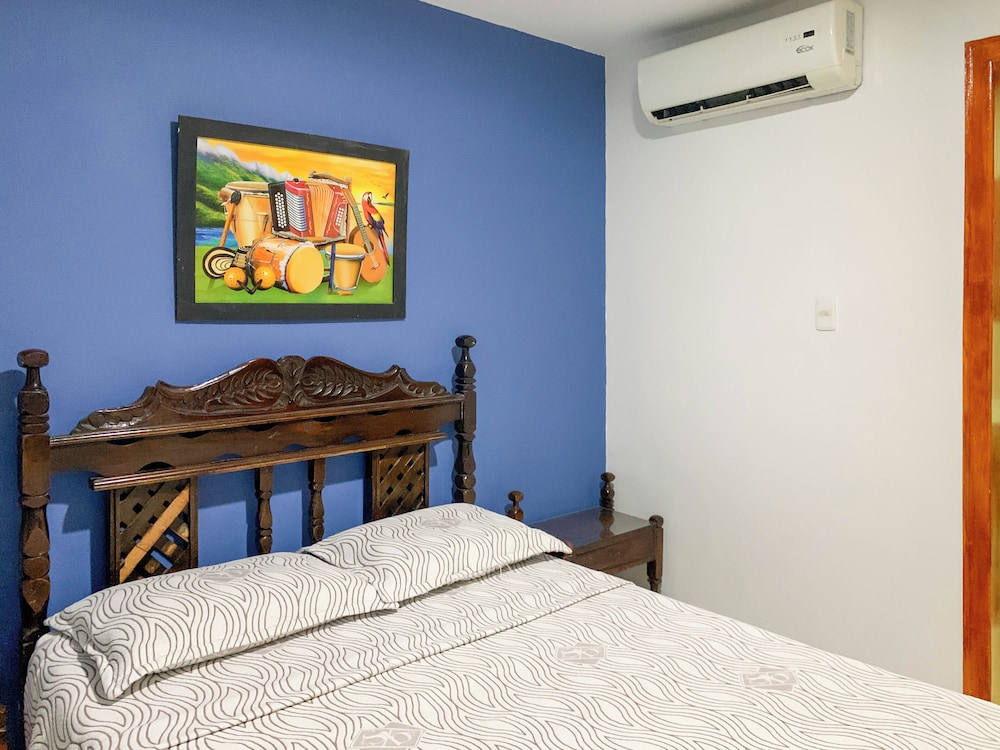 Veleros Hotel 50/57
