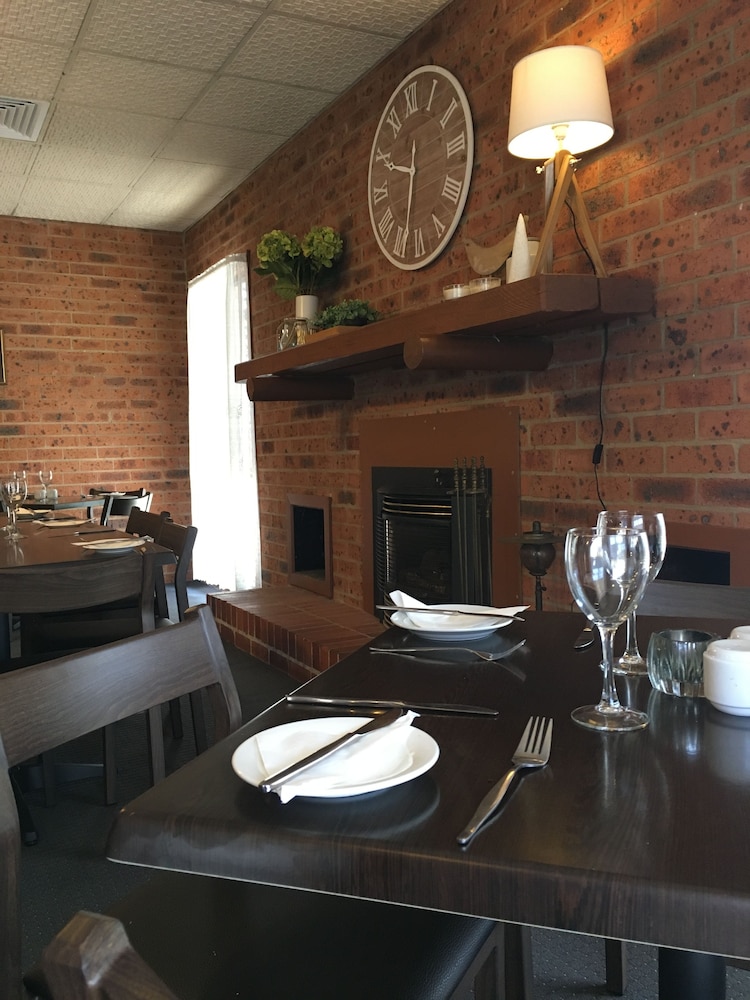 Bega Downs Motor Inn 39/44