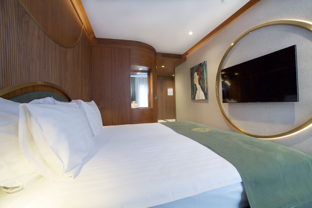 Kate Hotel Special Class 42/64