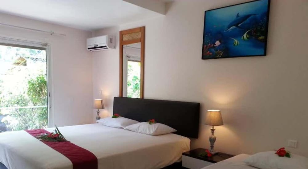Hotel Hibiscus 25/75
