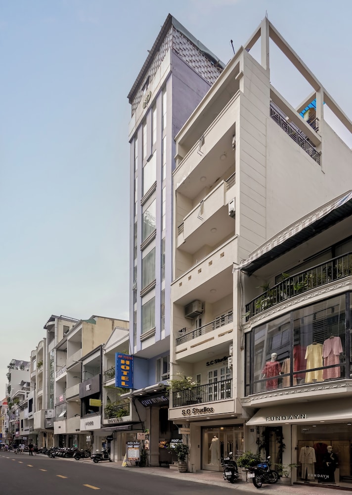 Quy Hung Hotel 68/75
