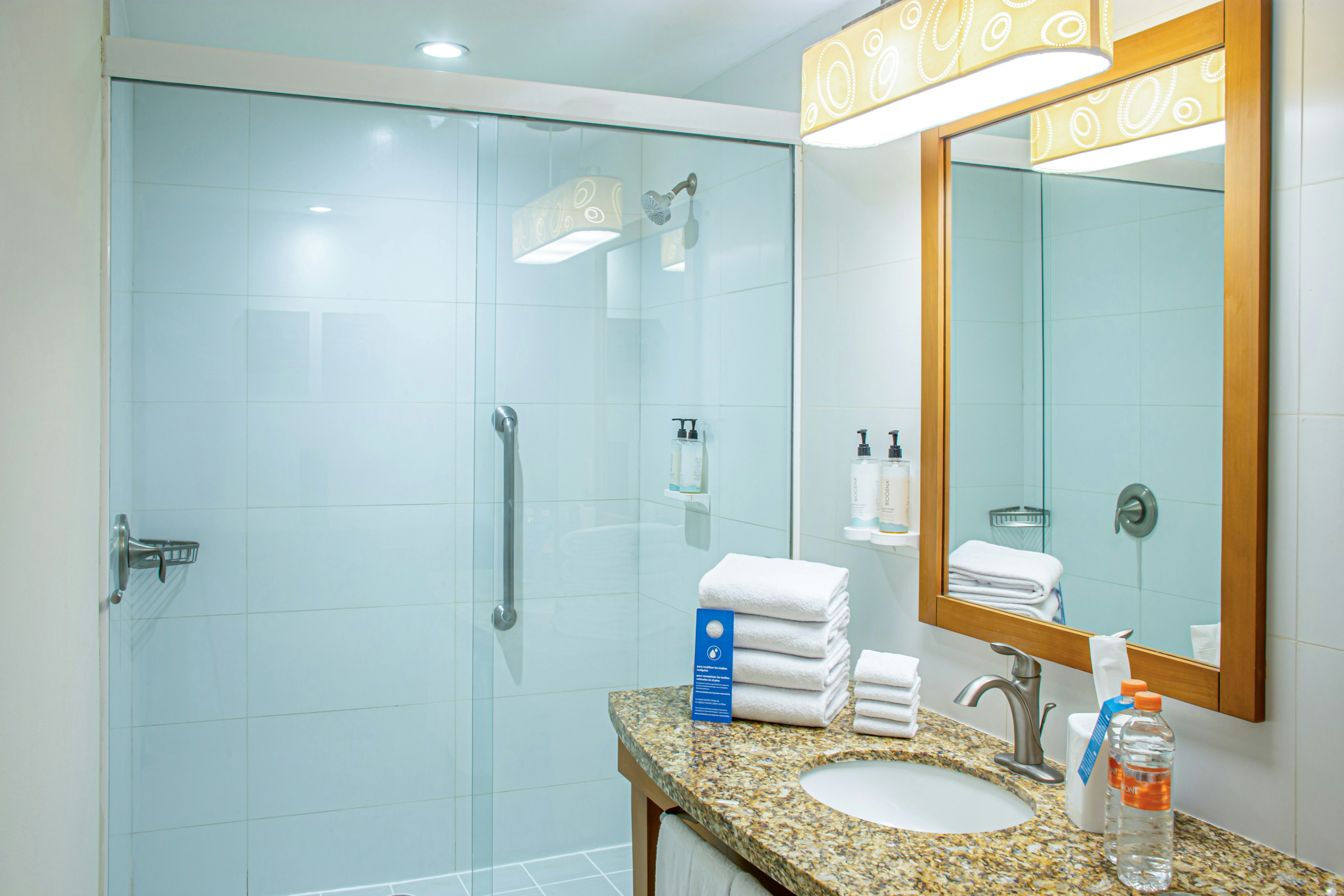Master, Suite, Queen Bed, Hampton Inn by Hilton Guadalajara/Expo 3/4