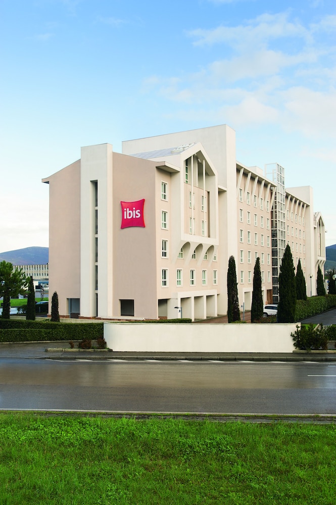 Ibis Florence North Airport Hotel 63/65