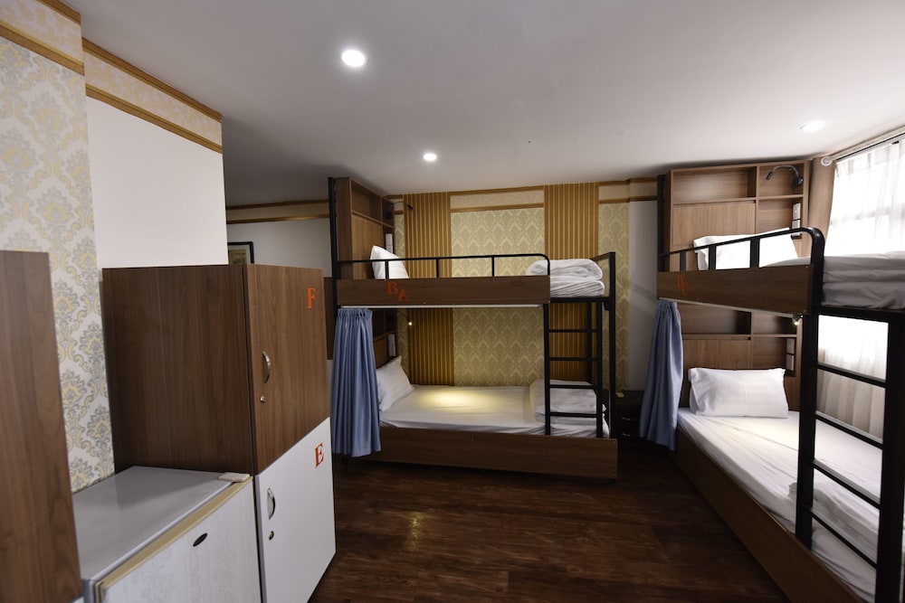 Ibiz City Hostel 17/30