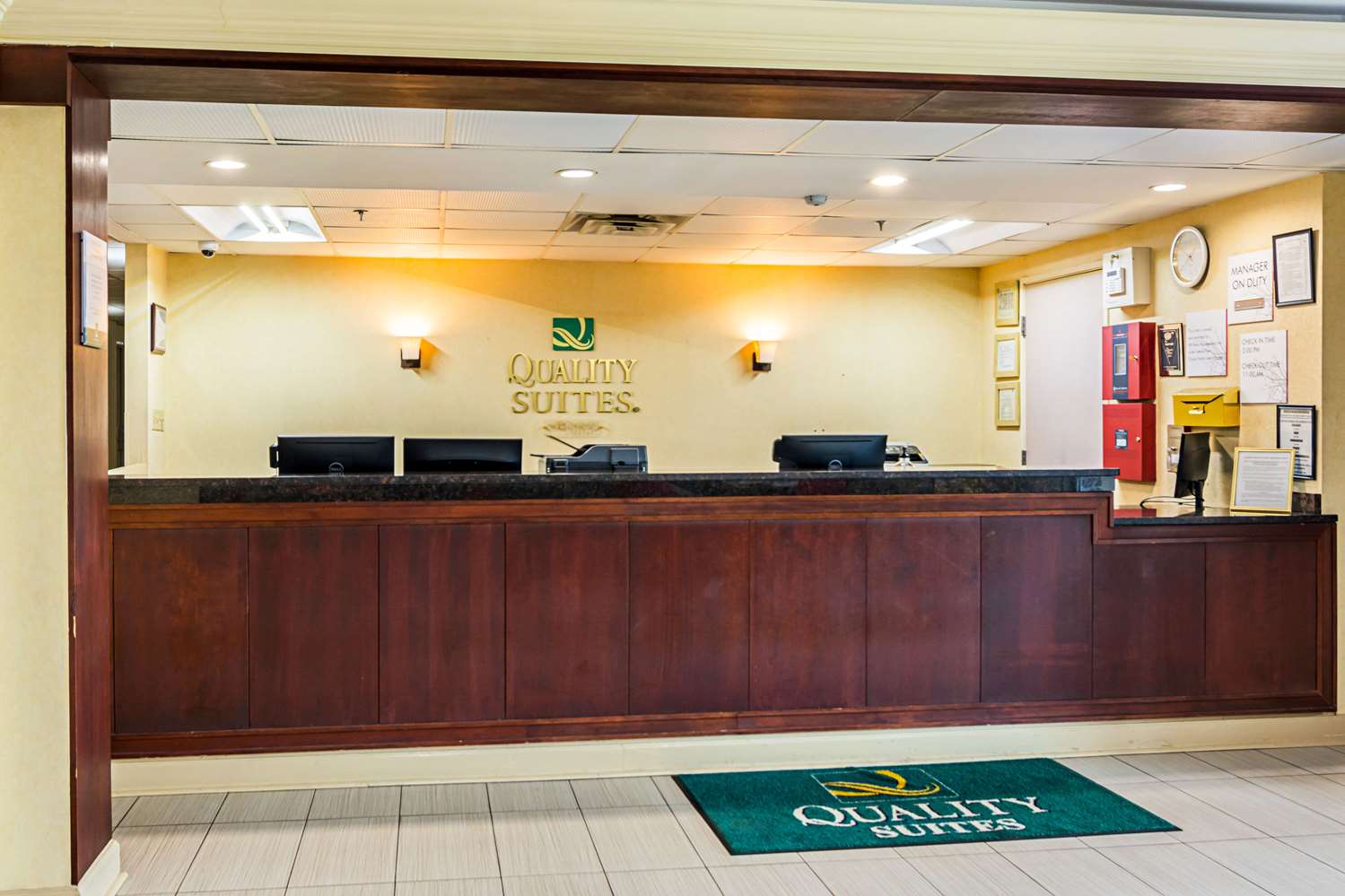 Quality Suites Atlanta Airport East GA 1/43