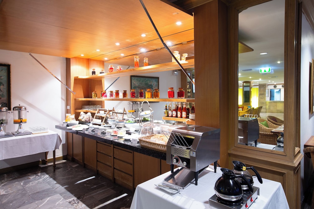 The Tarntawan Hotel Surawong Bangkok 50/60