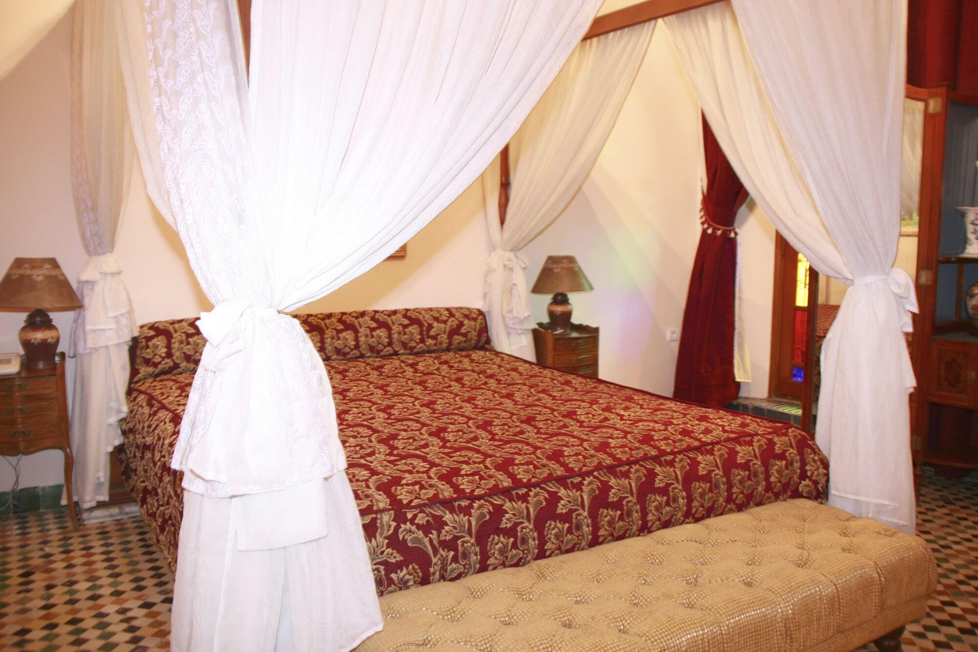 Royal, Suite, Courtyard View