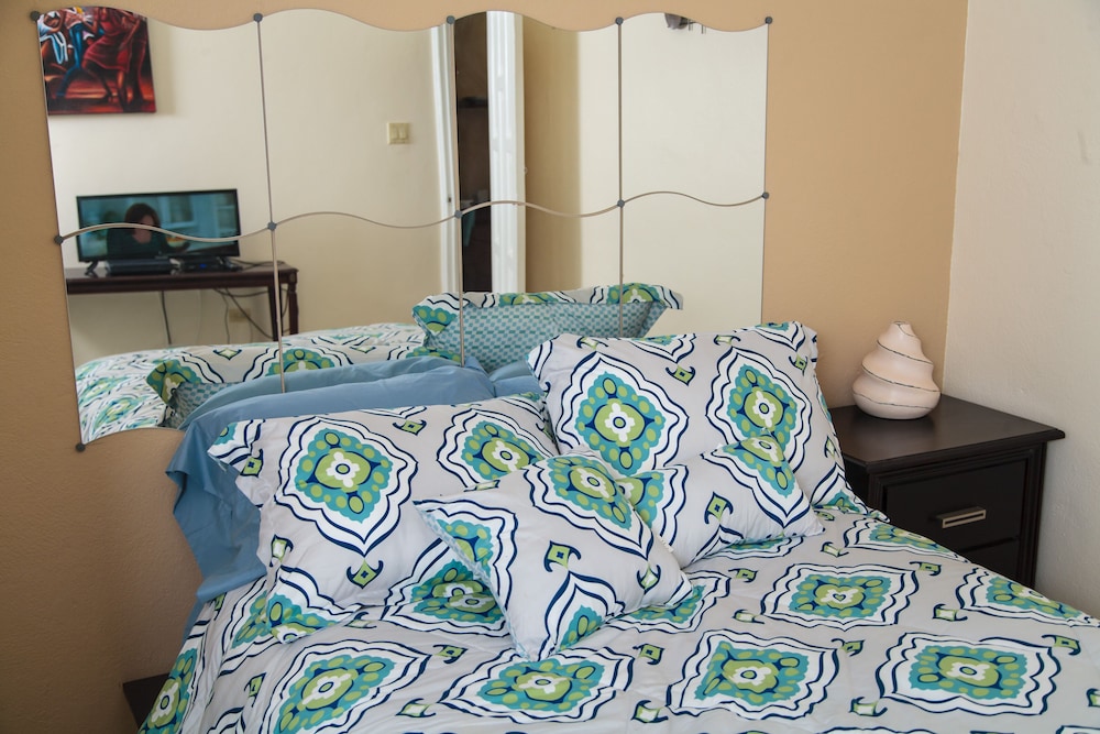 Skyview Manor Guest Apartments 18/50
