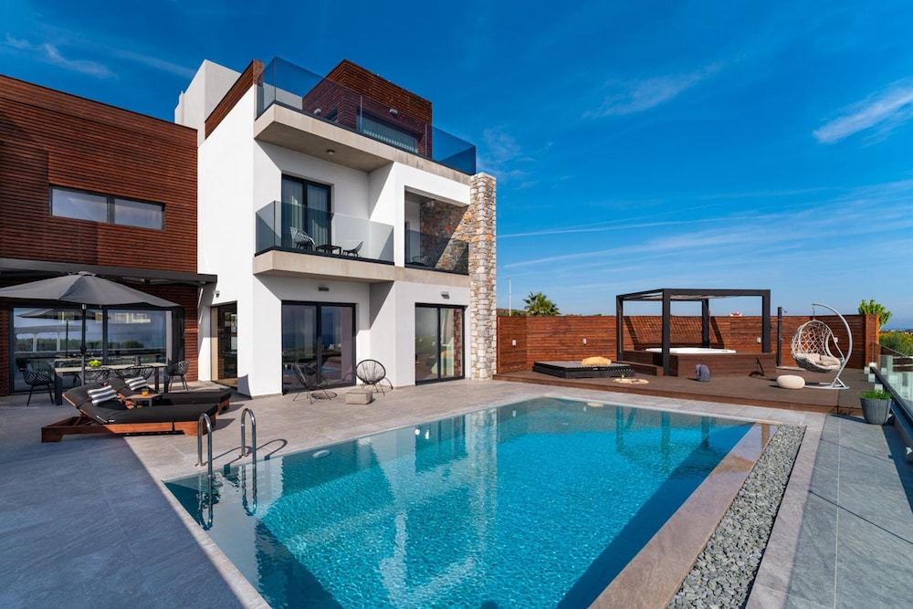Amara Luxury Villas 7/50