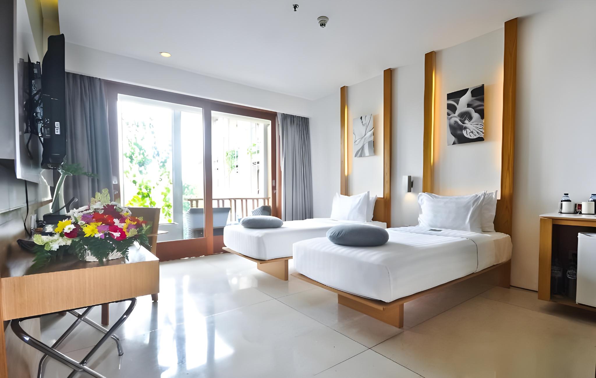2 Bedrooms, Suite, King Bed