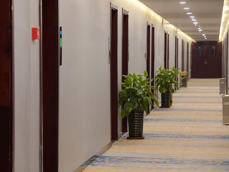 GreenTree Inn Puyang Ruifengyuan Business Hotel 22/25