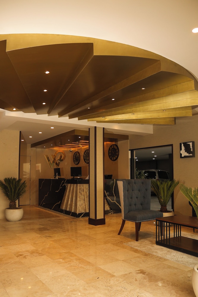 Hotel West Plaza 5/29