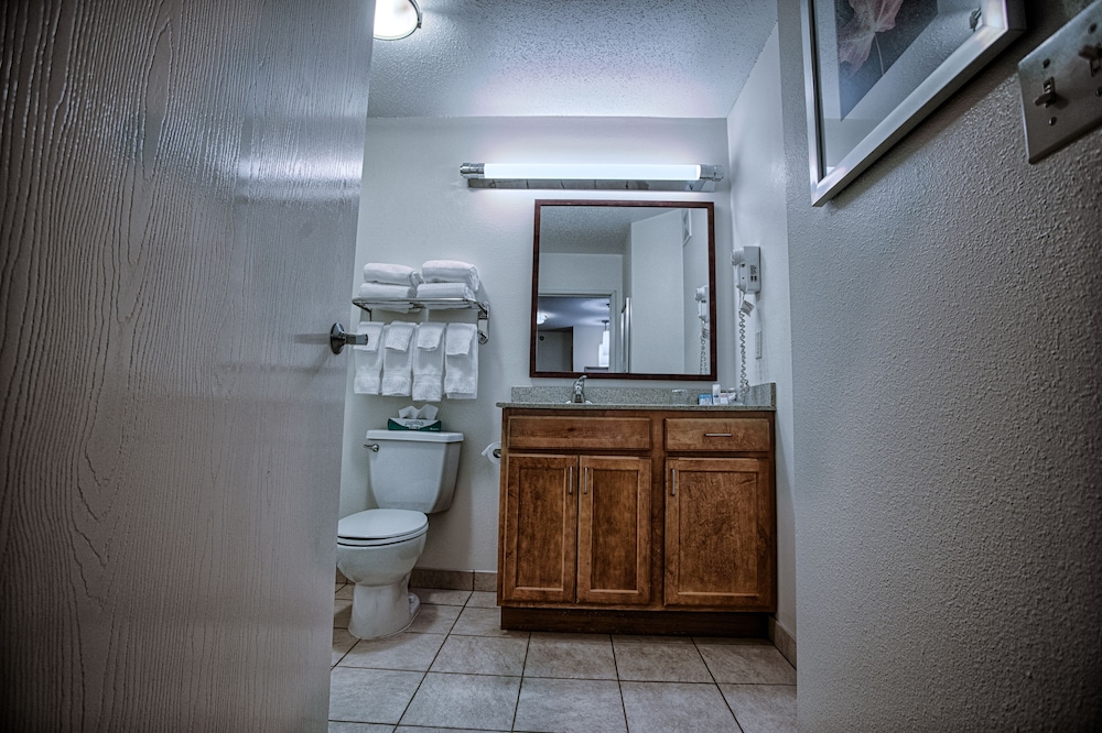 Candlewood Suites Fargo N Dakota State University 38/56