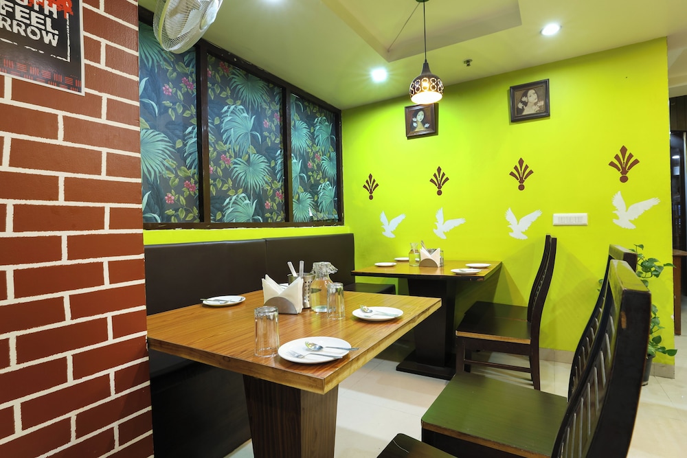 Airport Hotel Grand Delhi 41/52