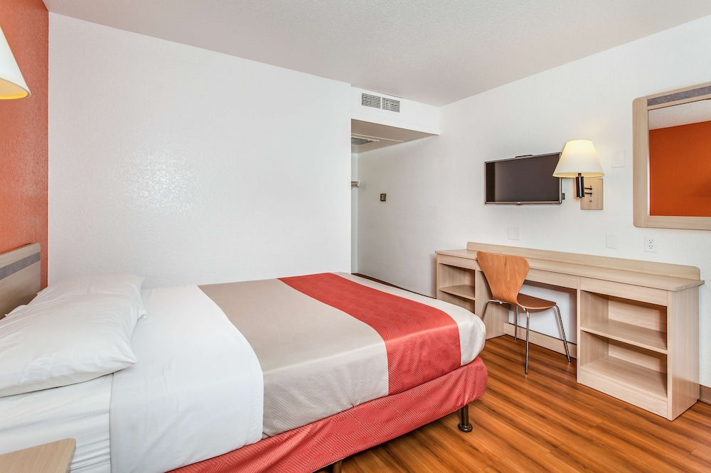 Motel6 Vacaville, CA 23/42