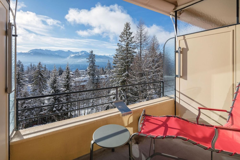 Youth Hostel Crans Montana 30/53