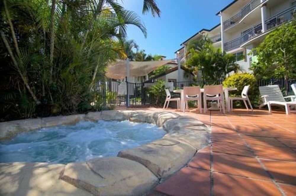 BLUE WATER BAY VILLAS 4/58
