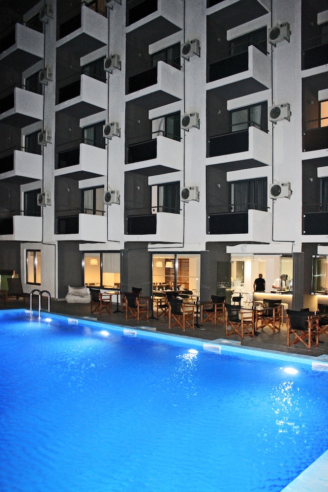 Amphitryon City Hotel in RHODES