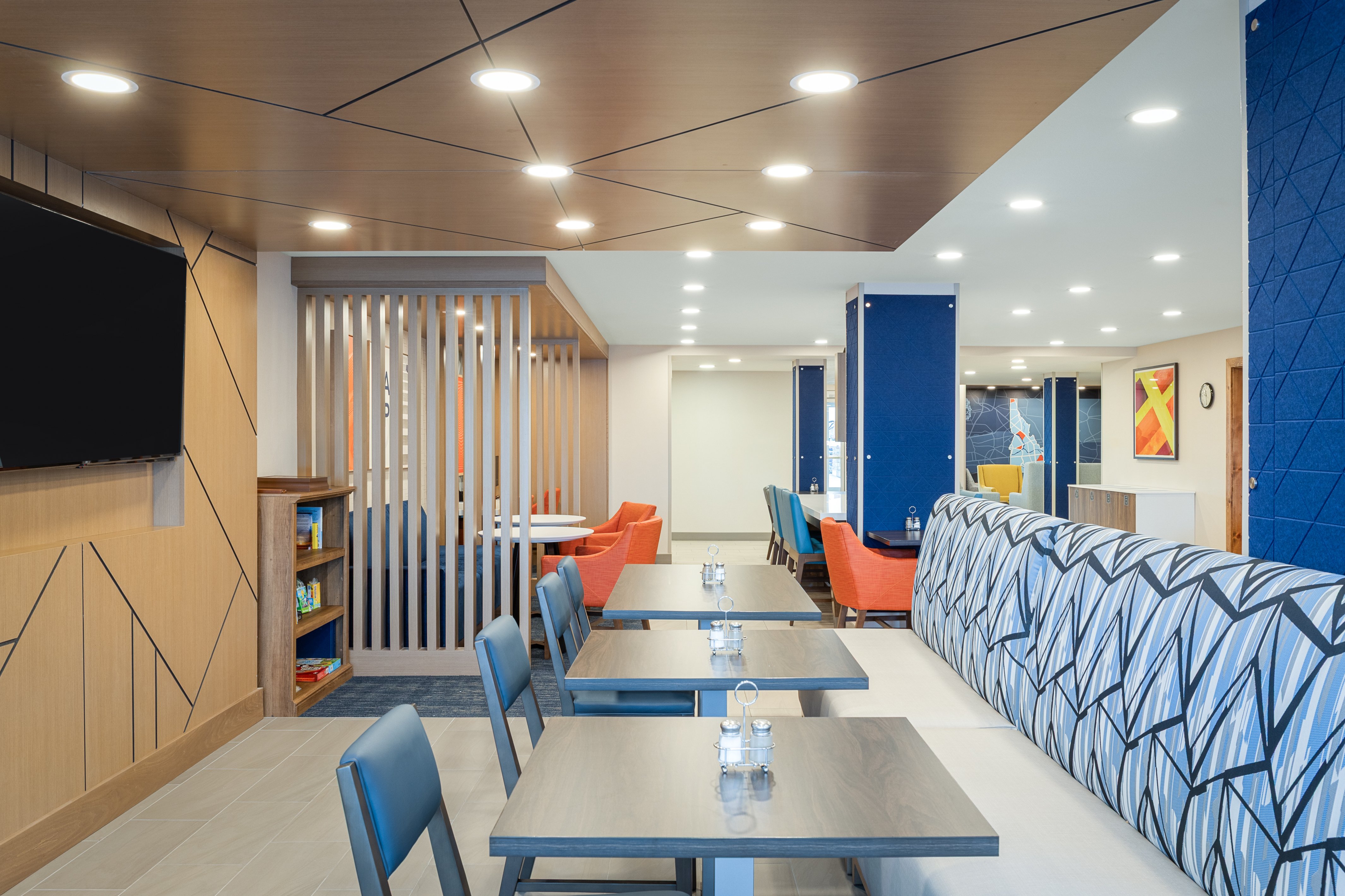 Holiday Inn Express & Suites Nampa - Idaho Center 55/78
