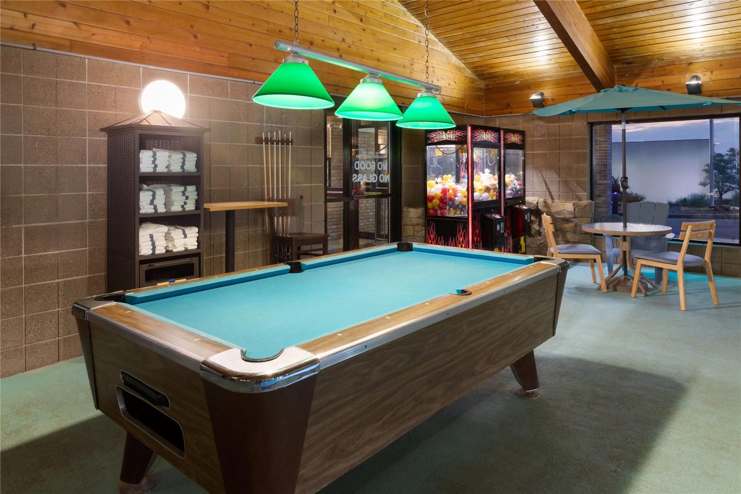AmericInn by Wyndham Chippewa Falls 24/44