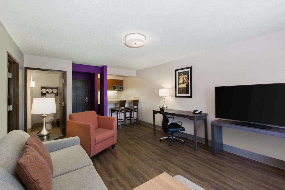 La Quinta Inn & Suites by Wyndham Goodlettsville - Nashville 41/58