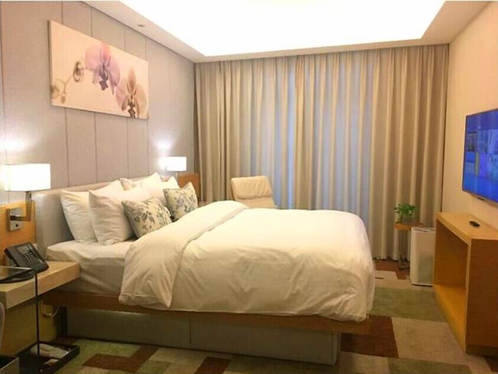 H-Hotel Riverside Chengdu 11/56