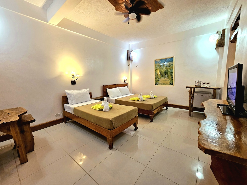 Cocoloco Boracay Beach Resort 12/74