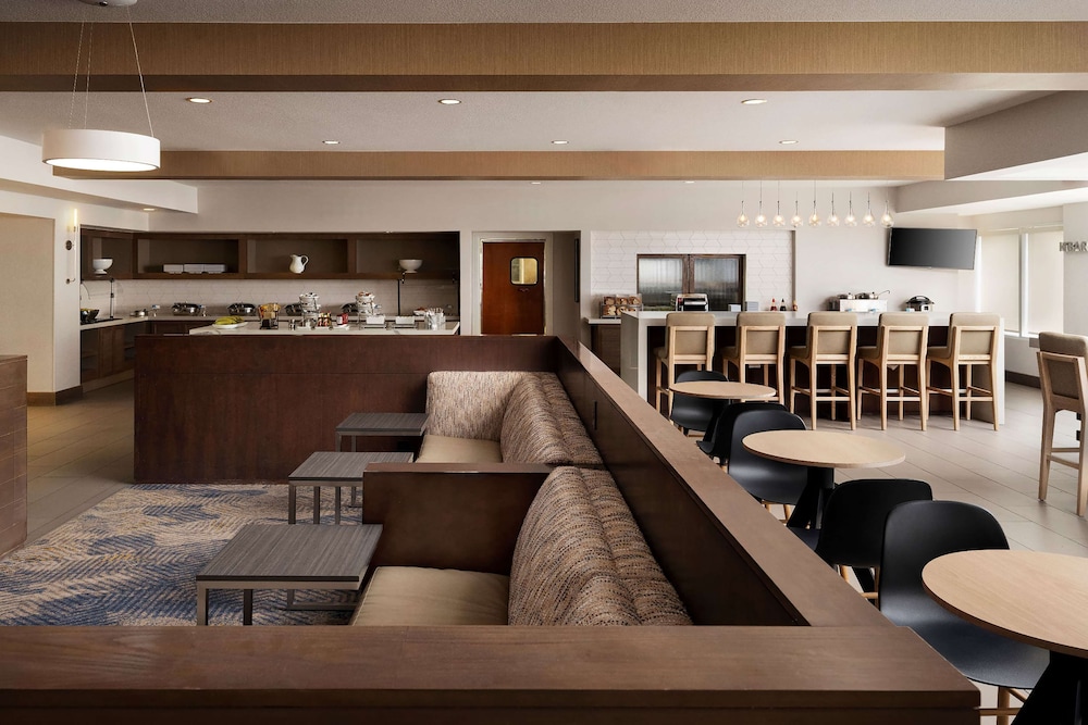 Hyatt House San Diego Sorrento Mesa 38/50