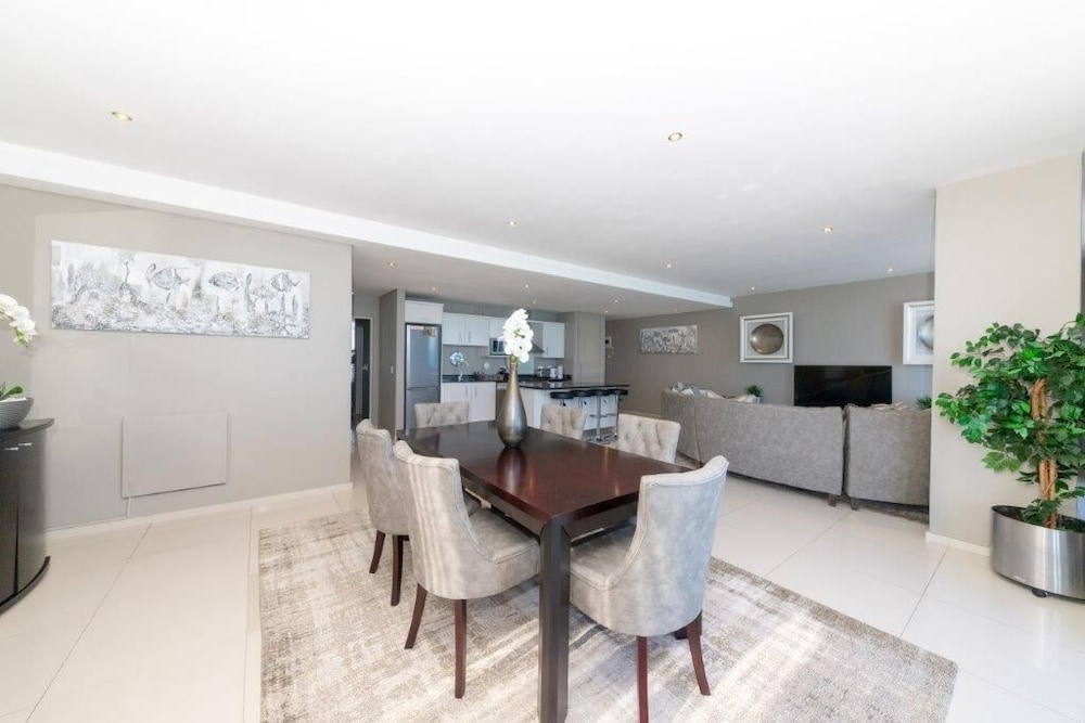 Infinity Self-Catering Apartments 43/50
