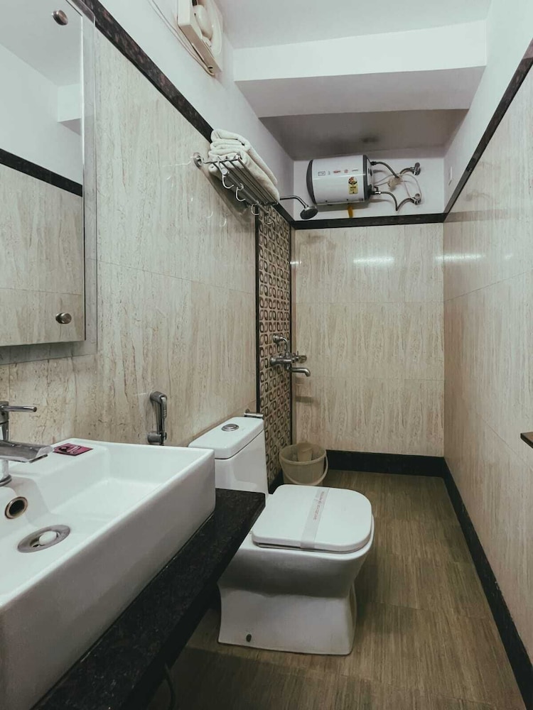 Hotel Sle Residency 34/36